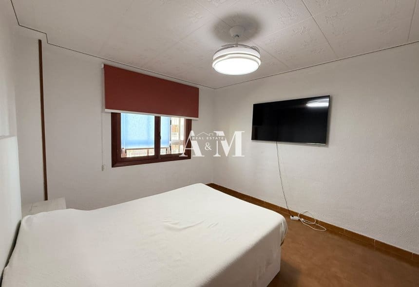 Appartement de Plage de 3 chambres à louer à Torrevieja avec piscine garage - 1 000 € (Ref: 10156789)