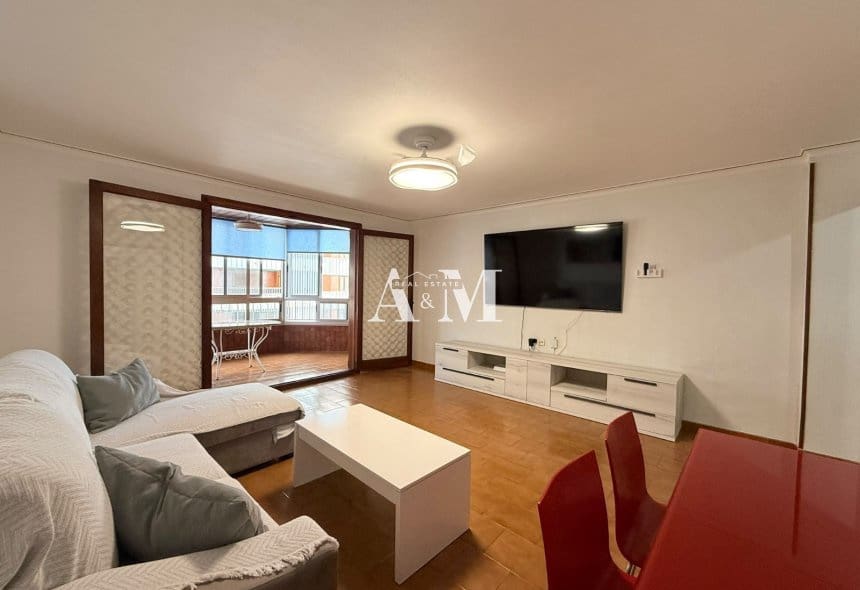 Appartement de Plage de 3 chambres à louer à Torrevieja avec piscine garage - 1 000 € (Ref: 10156789)