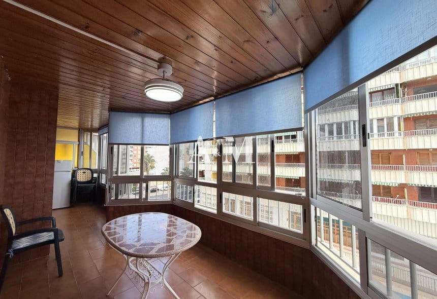 Appartement de Plage de 3 chambres à louer à Torrevieja avec piscine garage - 1 000 € (Ref: 10156789)