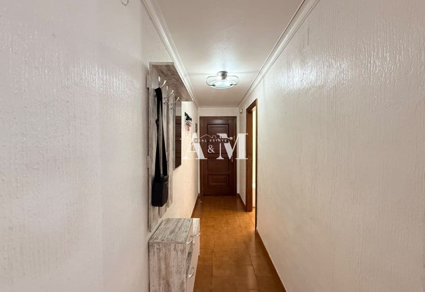 Appartement de Plage de 3 chambres à louer à Torrevieja avec piscine garage - 1 000 € (Ref: 10156789)