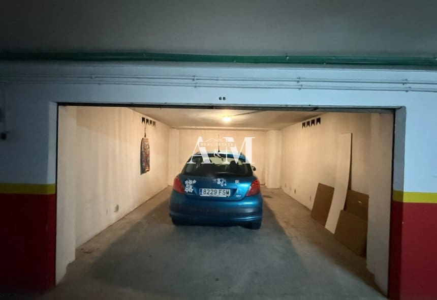 Appartement de Plage de 3 chambres à louer à Torrevieja avec piscine garage - 1 000 € (Ref: 10156789)