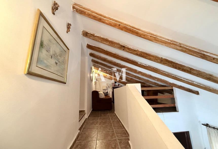 5 bedroom Villa for rent in Guardamar del Segura with garage - € 1,100 (Ref: 10156927)