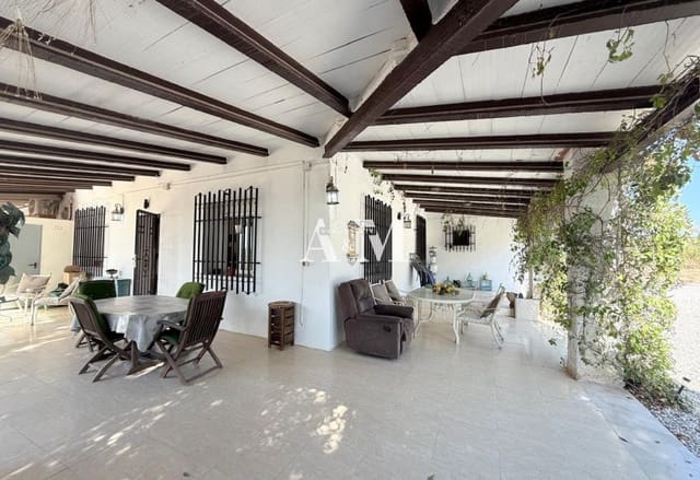 5 bedroom Villa for rent in El Raso, Guardamar del Segura with garage - € 1,100 (Ref: 10156927)