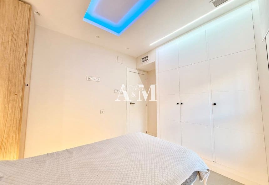 3 soverom Leilighet til leie i Torrevieja med garasje - € 1 400 (Ref: 10158687)