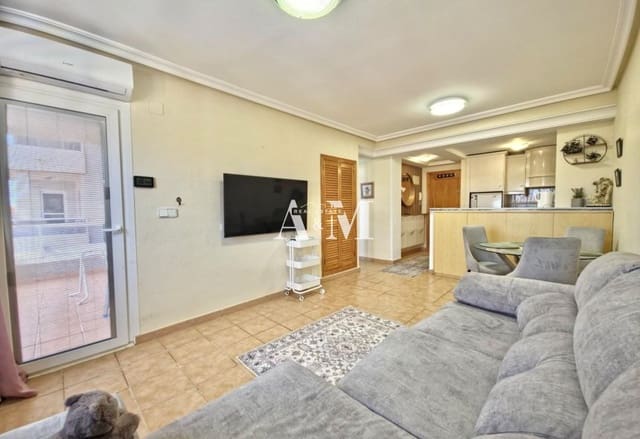 2 makuuhuone Huoneisto vuokrattavana paikassa Aguas Nuevas, Torrevieja mukana uima-altaan - 950 € (Ref: 10160248)