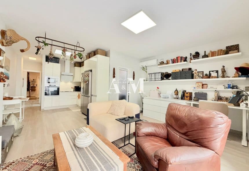 Apartamento de 2 habitaciones en Torrevieja en venta - 235.000 € (Ref: 10160249)