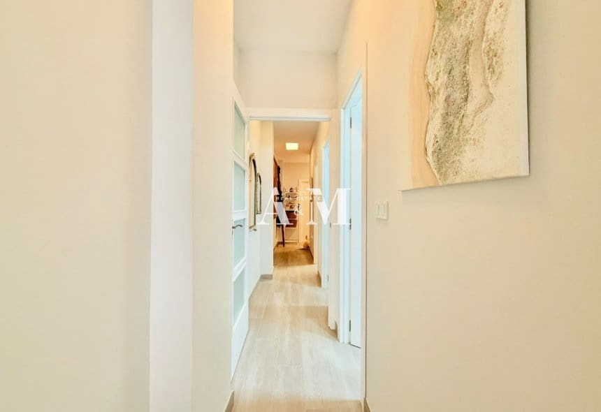 Apartamento de 2 habitaciones en Torrevieja en venta - 235.000 € (Ref: 10160249)