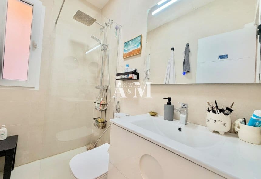 Apartamento de 2 habitaciones en Torrevieja en venta - 235.000 € (Ref: 10160249)