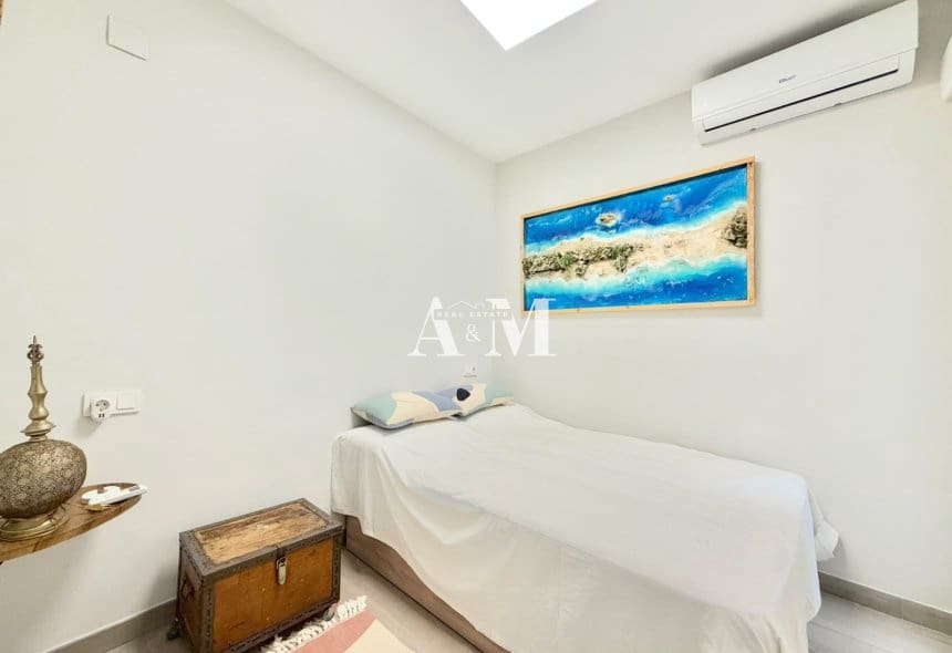 Apartamento de 2 habitaciones en Torrevieja en venta - 235.000 € (Ref: 10160249)