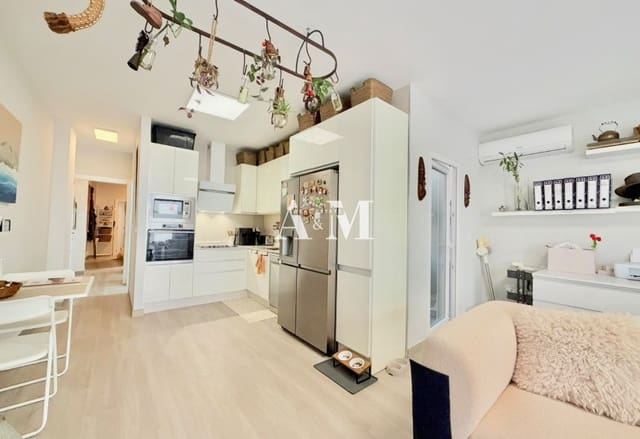 Apartamento de 2 habitaciones en Centro - Muelle Pesquero, Torrevieja en venta - 235.000 € (Ref: 10160249)