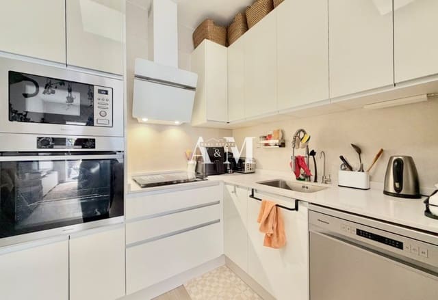 Apartamento de 2 habitaciones en Centro - Muelle Pesquero, Torrevieja en venta - 235.000 € (Ref: 10160249)