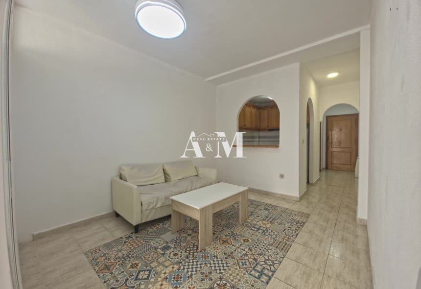 1 soveværelse Studio til leje i Torrevieja med swimmingpool - € 600 (Ref: 10163813)