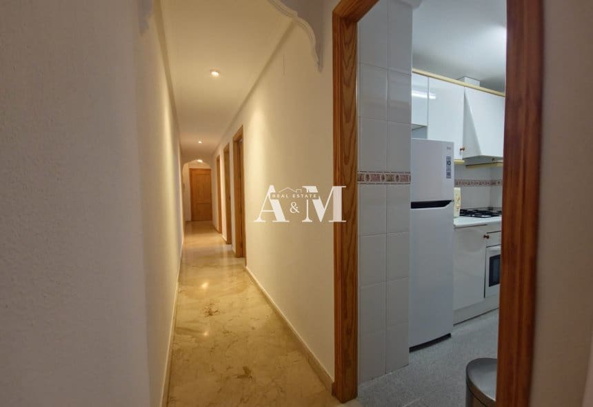2 slaapkamer Strandappartement te huur in Torrevieja - € 750 (Ref: 10165354)
