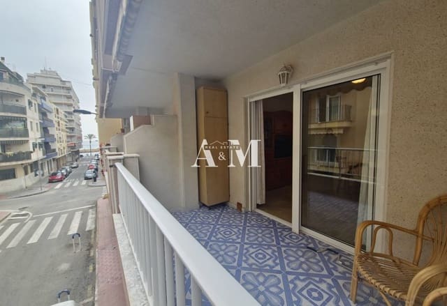 2 slaapkamer Strandappartement te huur in Las Piscinas Naturales, Torrevieja - € 750 (Ref: 10165354)