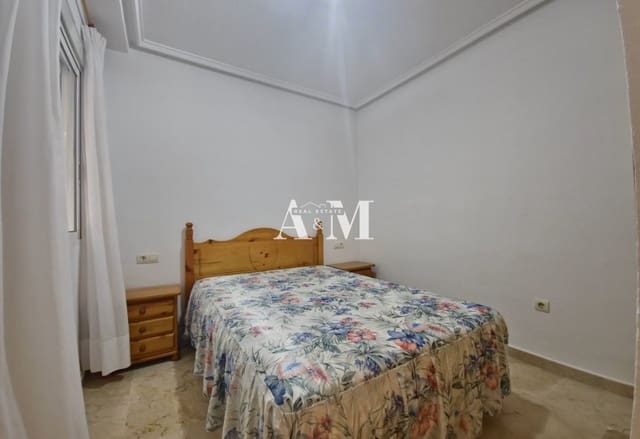 2 slaapkamer Strandappartement te huur in Las Piscinas Naturales, Torrevieja - € 750 (Ref: 10165354)