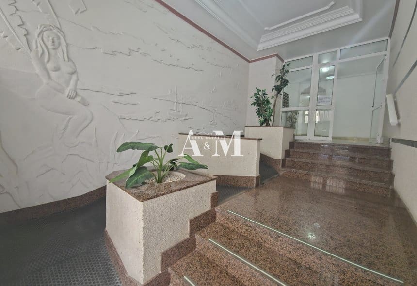 2 slaapkamer Strandappartement te huur in Torrevieja - € 750 (Ref: 10165354)