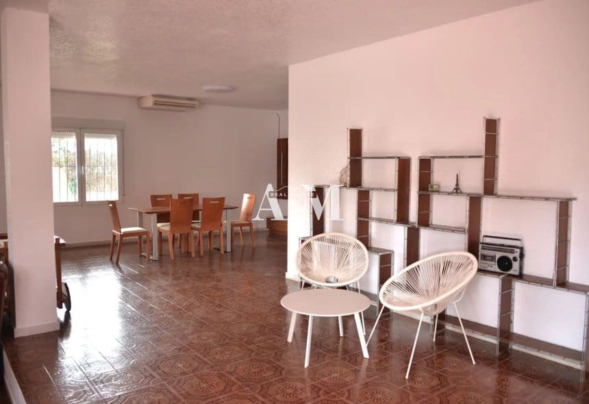 4 soverom Villa til leie i Orihuela Costa med svømmebasseng garasje - € 2 800 (Ref: 10165424)