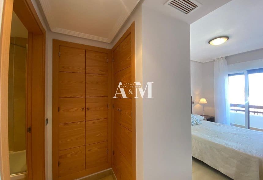 2 sypialnia Apartament do wynajęcia w Los Alcazares z basenem garażem - 850 € (Ref: 10165425)