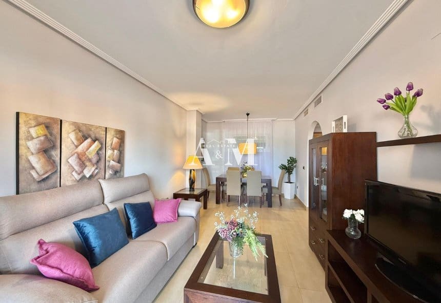 2 sypialnia Apartament do wynajęcia w Los Alcazares z basenem garażem - 850 € (Ref: 10165425)