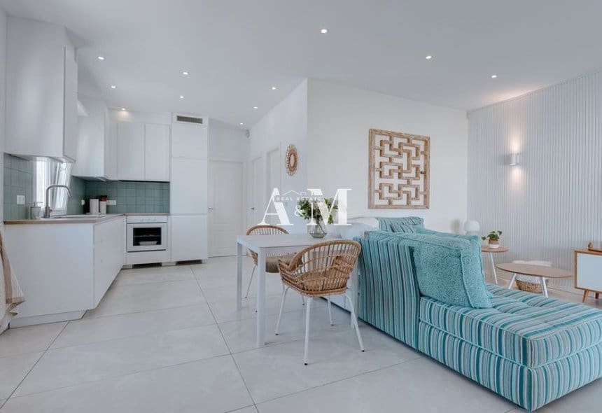 3 slaapkamer Villa te huur in Torrevieja met zwembad garage - € 1.700 (Ref: 10165548)