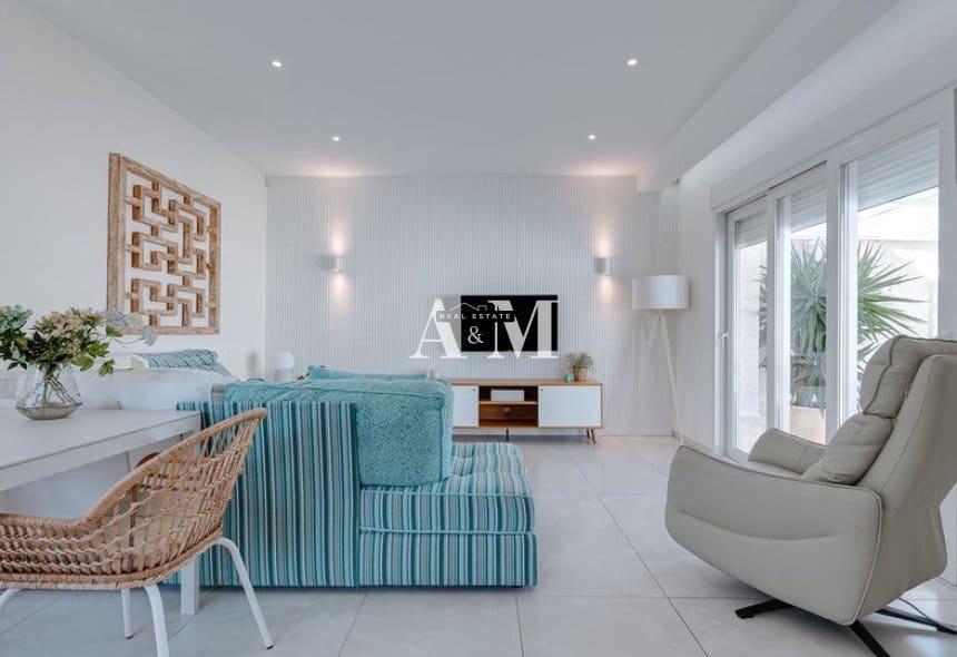 3 slaapkamer Villa te huur in Torrevieja met zwembad garage - € 1.700 (Ref: 10165548)