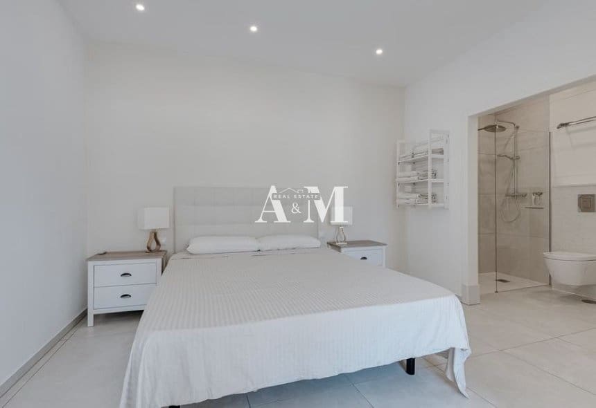 3 slaapkamer Villa te huur in Torrevieja met zwembad garage - € 1.700 (Ref: 10165548)