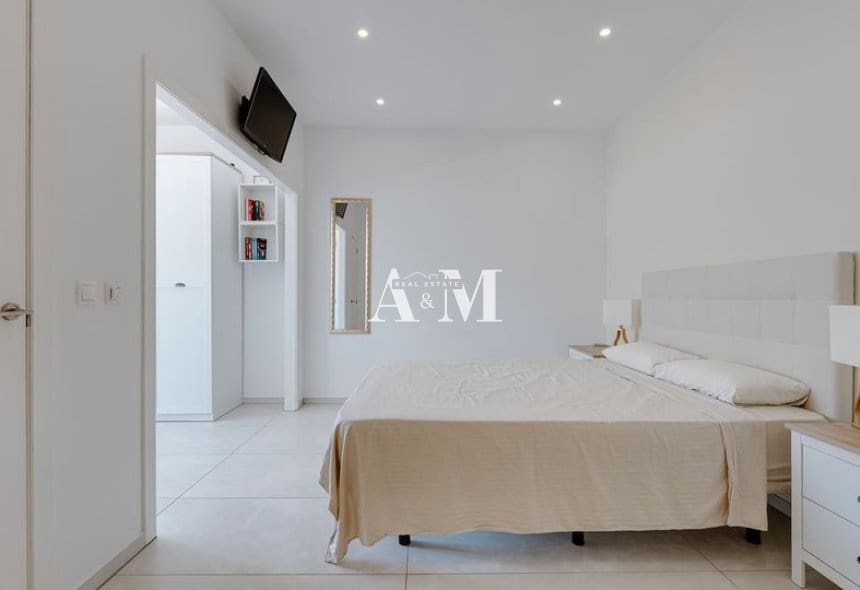 3 slaapkamer Villa te huur in Torrevieja met zwembad garage - € 1.700 (Ref: 10165548)