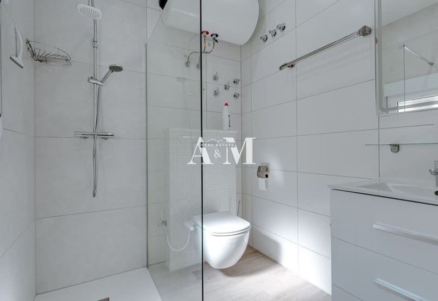 3 slaapkamer Villa te huur in Torrevieja met zwembad garage - € 1.700 (Ref: 10165548)