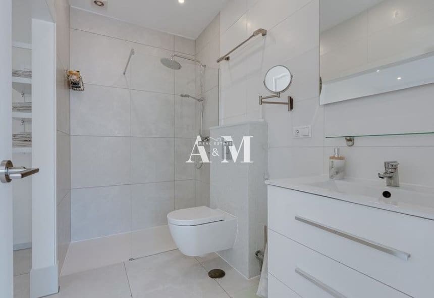 3 slaapkamer Villa te huur in Torrevieja met zwembad garage - € 1.700 (Ref: 10165548)