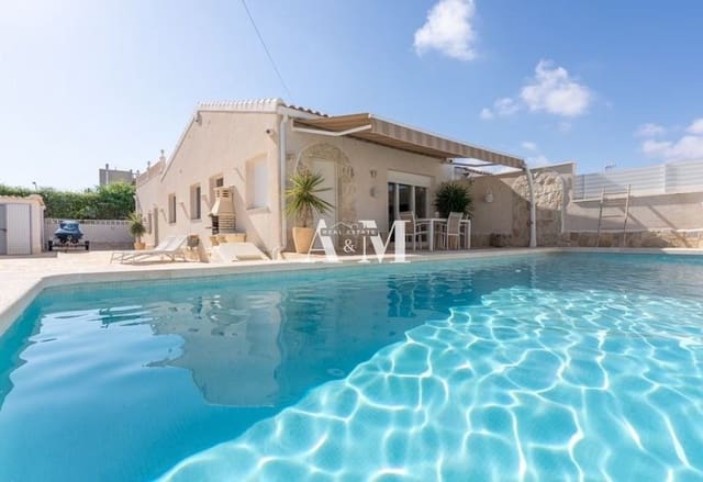 3 slaapkamer Villa te huur in El Chaparral, Torrevieja met zwembad garage - € 1.700 (Ref: 10165548)