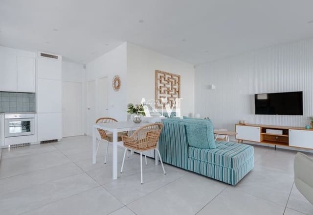 3 slaapkamer Villa te huur in El Chaparral, Torrevieja met zwembad garage - € 1.700 (Ref: 10165548)