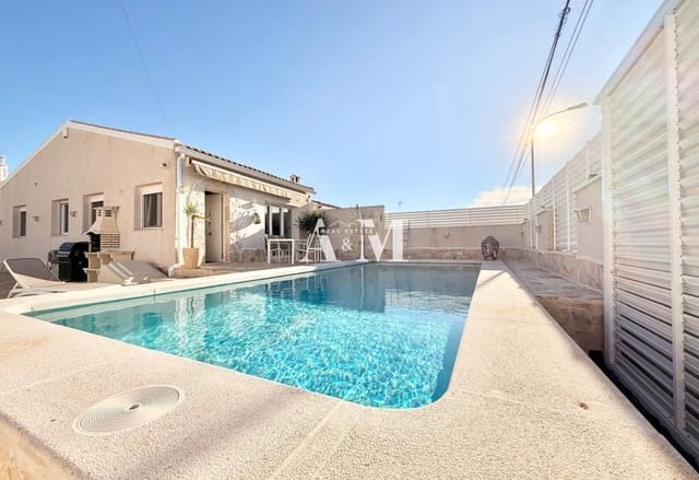 3 quarto Moradia para arrendar em El Chaparral, Torrevieja com piscina garagem - 1 700 € (Ref: 10165548)