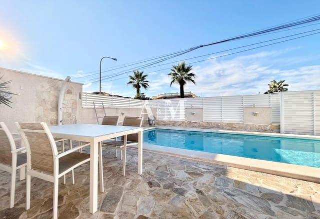 3 quarto Moradia para arrendar em El Chaparral, Torrevieja com piscina garagem - 1 700 € (Ref: 10165548)
