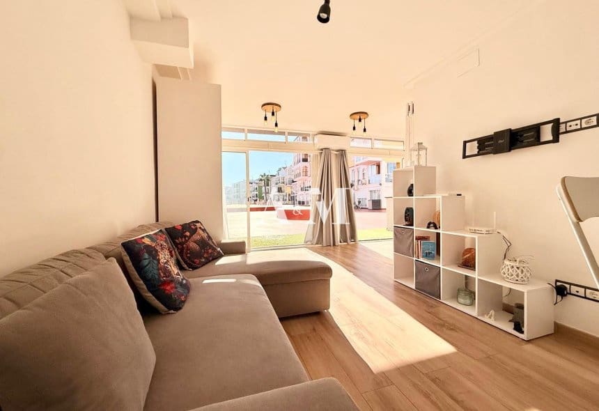 1 soverom Strandleiligheter til leie i La Veleta med svømmebasseng - € 750 (Ref: 10165549)