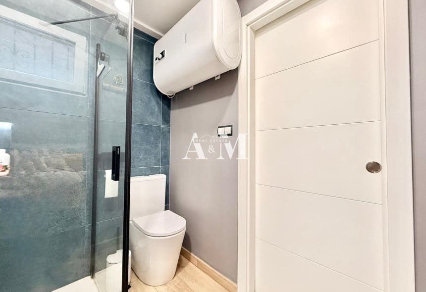 1 soverom Strandleiligheter til leie i La Veleta med svømmebasseng - € 750 (Ref: 10165549)
