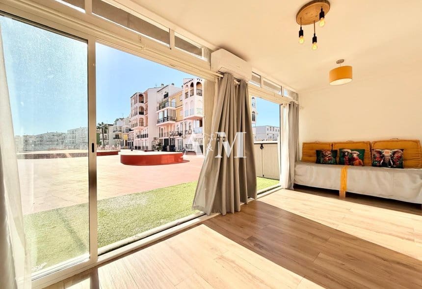 1 soverom Strandleiligheter til leie i La Veleta med svømmebasseng - € 750 (Ref: 10165549)