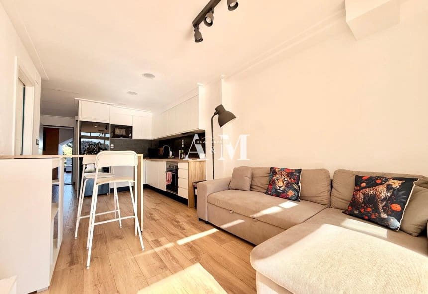 1 soverom Strandleiligheter til leie i La Veleta med svømmebasseng - € 750 (Ref: 10165549)