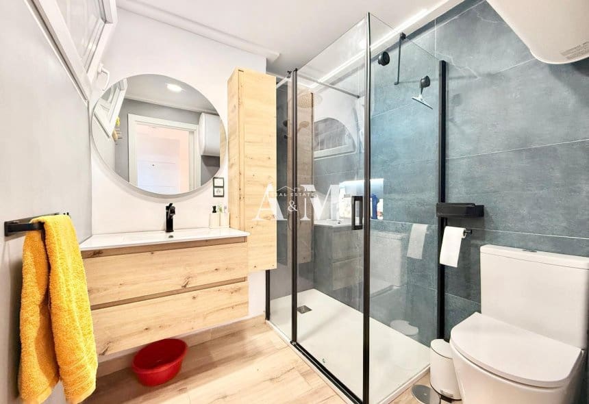 1 soverom Strandleiligheter til leie i La Veleta med svømmebasseng - € 750 (Ref: 10165549)