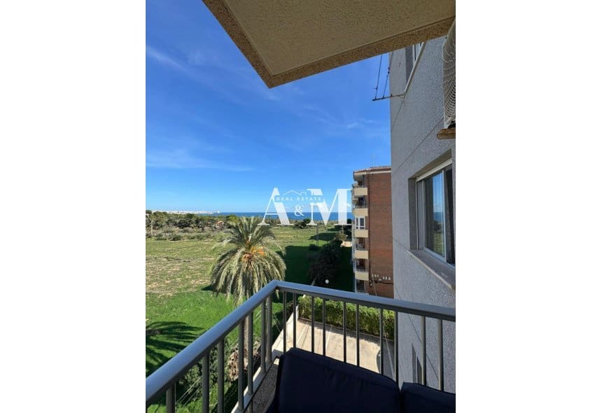 Apartamento de 2 habitaciones en Punta Prima en alquiler con piscina garaje - 1.200 € (Ref: 10165550)