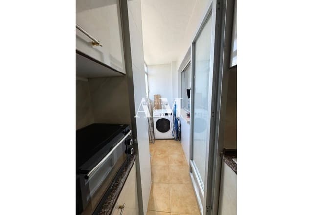 Apartamento de 2 habitaciones en Punta Prima, Torrevieja en alquiler con piscina garaje - 1.200 € (Ref: 10165550)