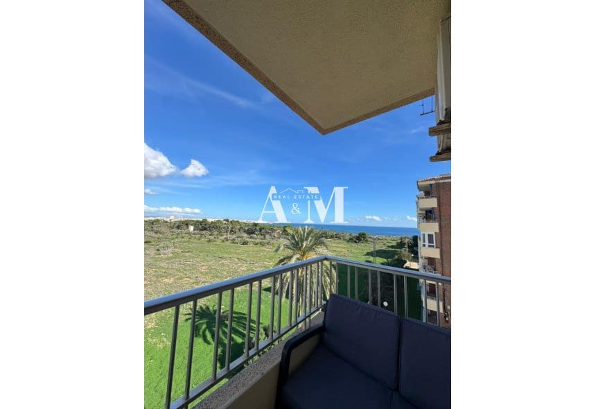 Apartamento de 2 habitaciones en Punta Prima en alquiler con piscina garaje - 1.200 € (Ref: 10165550)