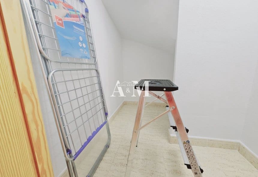 Appartement de 2 chambres à louer à Alicante ville avec piscine - 990 € (Ref: 10165671)