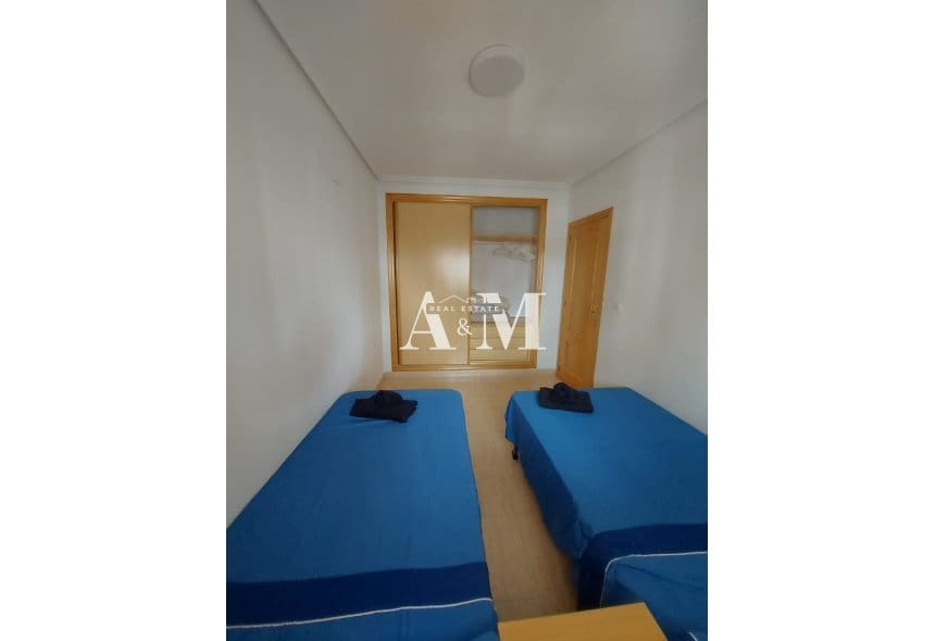 Appartement de 2 chambres à louer à Alicante ville avec piscine - 990 € (Ref: 10165671)