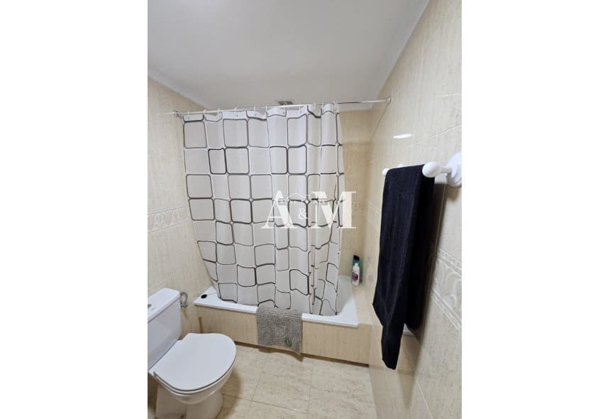 Appartement de 2 chambres à louer à Alicante ville avec piscine - 990 € (Ref: 10165671)