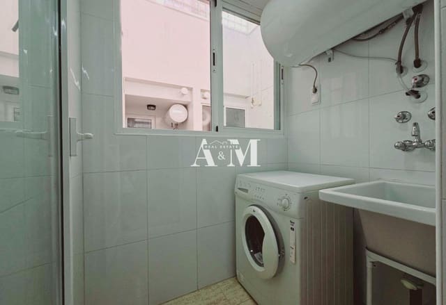 Apartamento de 2 habitaciones en Alicante / Alacant ciudad en alquiler con piscina - 990 € (Ref: 10165671)