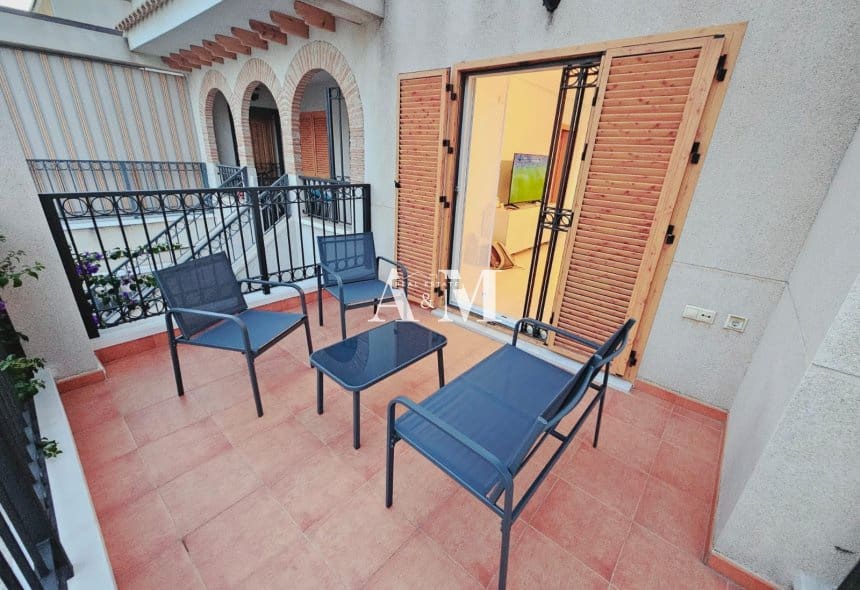 Appartement de 2 chambres à louer à Alicante ville avec piscine - 990 € (Ref: 10165671)