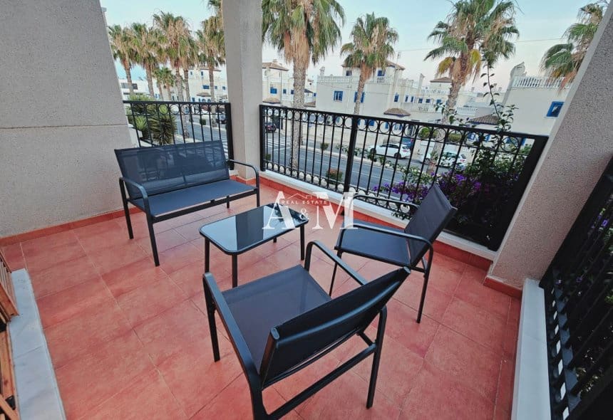 Appartement de 2 chambres à louer à Alicante ville avec piscine - 990 € (Ref: 10165671)
