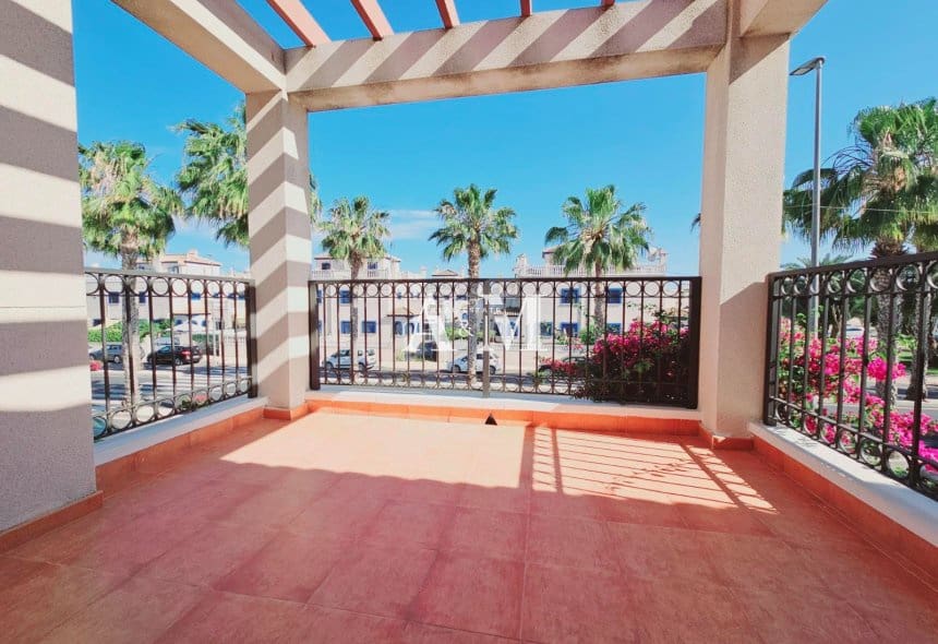 Appartement de 2 chambres à louer à Alicante ville avec piscine - 990 € (Ref: 10165671)