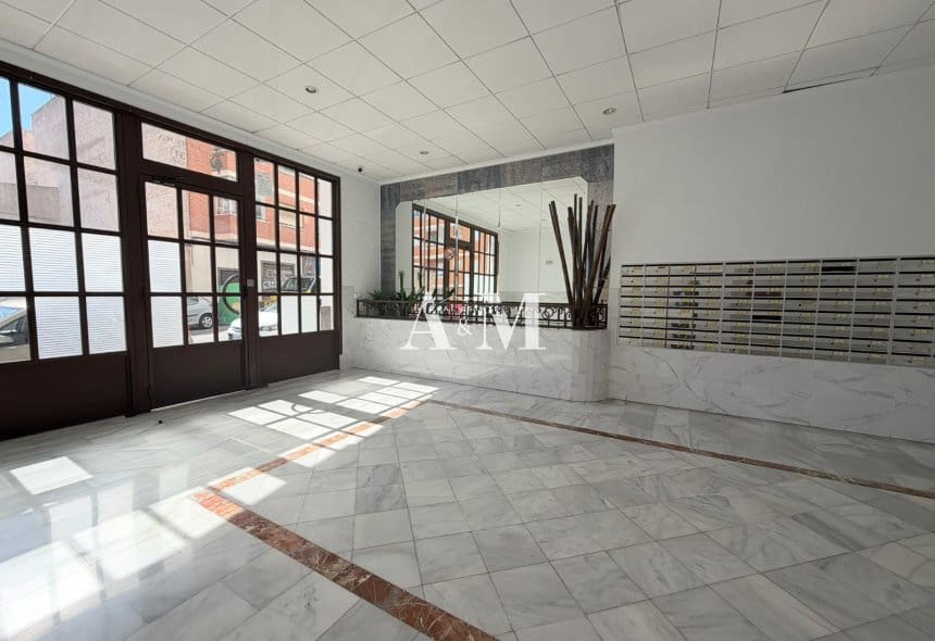1 Zimmer Apartment zu vermieten in Torrevieja mit Pool - 650 € (Ref: 10167521)
