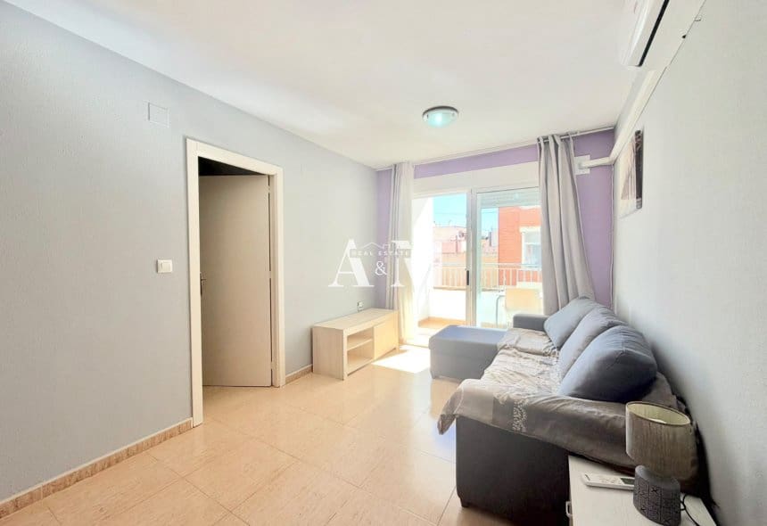 1 Zimmer Apartment zu vermieten in Torrevieja mit Pool - 650 € (Ref: 10167521)